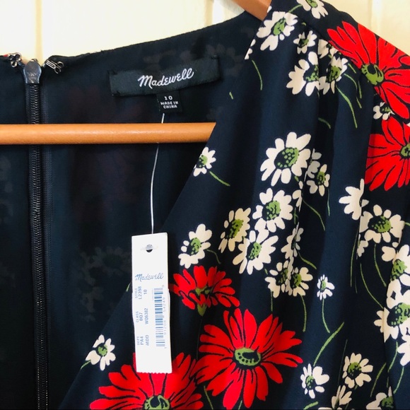 SOLD..NWT Madewell Peekaboo-Sleeve Midi Dress - Picture 6 of 6